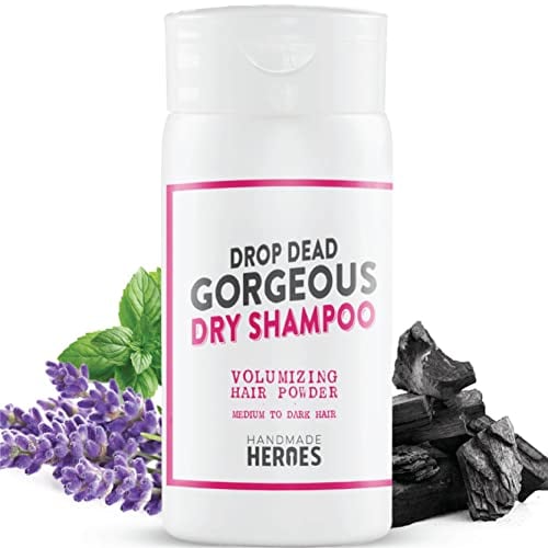 Handmade Heroes Drop Dead Gorgeous Trockenshampoo, 100% natürlich und vegan, Pulver Shampoo Damen, Nachhaltig & Aerosolfrei, Volumen Booster für Dunkles und Brünettes Haar, 1.8 oz