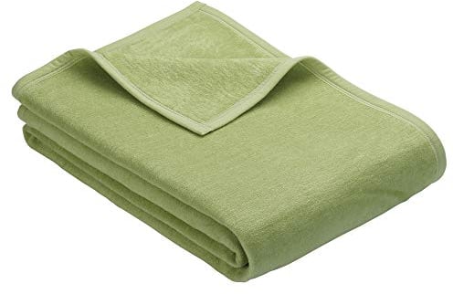 Ibena Porto Kinderdecke 100x150 cm - weich, warm & waschbar, kleine Kuscheldecke für Kinder grün