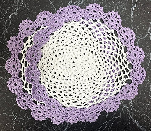 fennco Styles handgefertigt Zwei Tone Floral Crochet Tablett Stoff Spitzendeckchen, 9 Zoll rund, 2 Stück, 7 Farben, 100 % Baumwolle, fliederfarben / violett, 9Wx9L