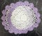 fennco Styles handgefertigt Zwei Tone Floral Crochet Tablett Stoff Spitzendeckchen, 9 Zoll rund, 2 Stück, 7 Farben, 100 % Baumwolle, fliederfarben / violett, 9Wx9L