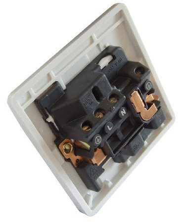 MK Logic Plus 3 X K2757 WHI 13A Double Pole Switchsocket, 1 Gang