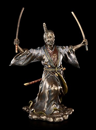 Samurai Figur - Bujutsu mit Zwei Schwertern - Veronese Statue Krieger