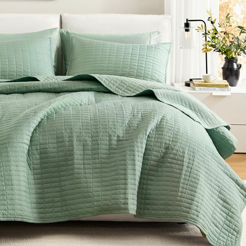 Comfort Spaces Kienna Quilt Set-Luxury Double Sided Stitching Design Summer Blanket, Lightweight, Soft, All Season Bedding Layer, Matching Sham, Sage Green, Coverlet Full/Queen(90x90) 3 Piece