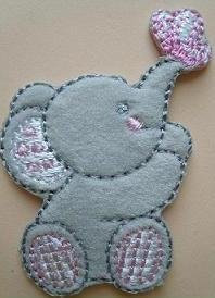 alles-meine.de GmbH Elefant 3,4 cm * 4,7 cm Bügelbild Baby mit Schmetterling Tier Elephant Zoo Aufnäher Applikation Aufbügler