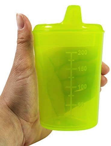 Medi-Inn+ Schnabelbecher Schabeltasse Trinkbecher 250 ml (Farbe: gelb, Öffnung: 4 x 4 mm)