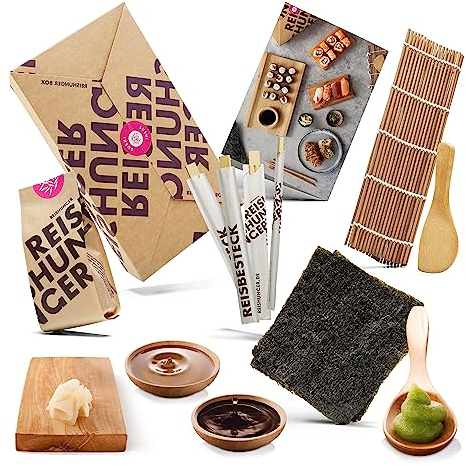 Reishunger Sushi Einsteiger Box inkl. Rezeptkarte – Komplett-Set mit original Japanischen Zutaten: Sushi Reis, Bambusmatte, Sojasauce, Nori Algen, Wasabi, Ingwer, Essstäbchen