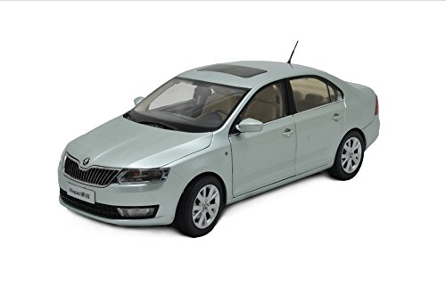 Skoda Rapid 2013 Modell Auto 1:18 Paudi