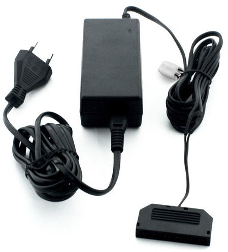 LED Netzteil 60 Watt mit Anschluß für Hauptschalter und 6-Fach LED Verteiler / Netzteil / Trafo / LED Trafo