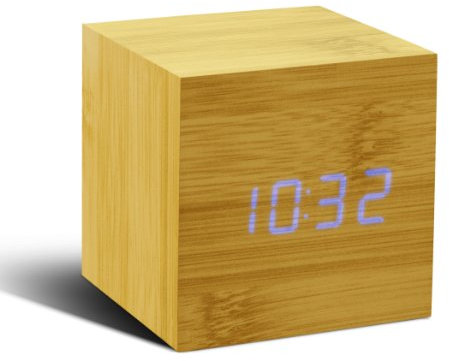 Gingko GK08B11 Würfel-Digitaluhr 'Click Clock' Buche mit Blauer LED-Anzeige