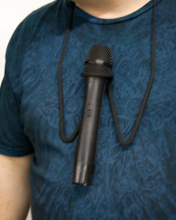 Magie Mikrofonhalter - Schwarz - Minimalistisch und funktional - 53 Gramm - Stofffutter - Zauberer Stand-up Mikrofonhalter