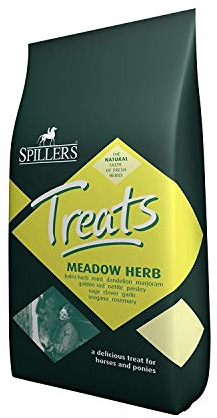 SPILLERS Meadow Herb Horse Treats 3.5kg - Delicious Treat to Reward Horses and Ponies - Fresh Herbal Flavoured Horse Treats