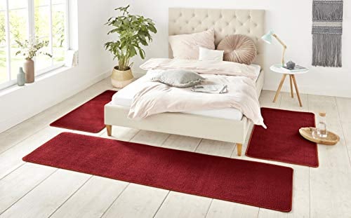 Hanse Home Nasty Teppich Bettumrandung 3-teilig – Bettvorleger Bettläufer Teppichläufer Kurzflor Einfarbig Unifarben Läufer-Set für Kinderzimmer Schlafzimmer, Uni Rot, 2X 70x140cm 1x 70x240cm