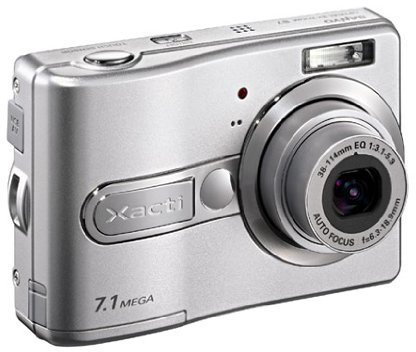Sanyo XACTI VPC-S7 Digital Camera 7 Megapixel Silver