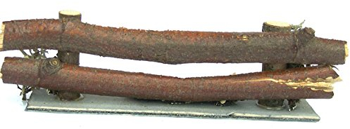 Zaun aus Zweige mit kräftige Latten, mit Moos dekoriert 15 cm. Weihnachtskrippe