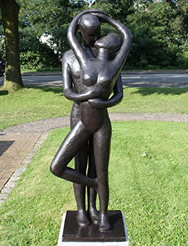 H. Packmor GmbH Bronzefigur Großes umarmendes Liebespaar aus Bronze