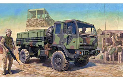 Trumpeter 01004 Modellbausatz M1078 LMTV Standard Cargo Truck