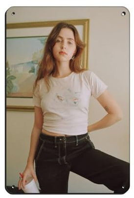 American Singer-Songwriter Clairo Poster 3 Blechschild Vintage Metall Pub Club Cafe Bar Home Wandkunst Dekoration Poster Retro 20 x 30 cm