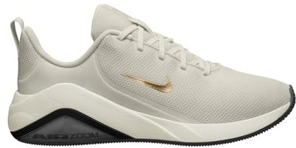 Nike Bella 7 Damen Workout-Schuh, Phantom/Metallic Gold-Black-Sail, 40.5 EU