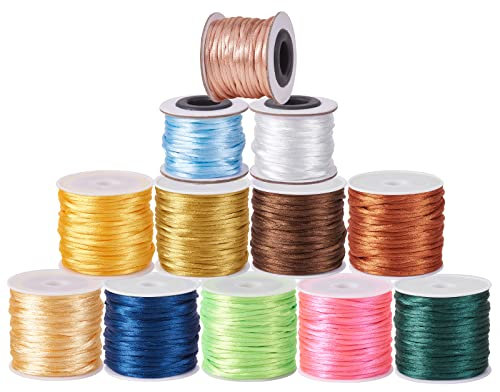 BEEFLYING 12 Rouleaux 2MM Cordons de Satin Queue de Rat Macrame Fil de Garniture en Soie pour la Confection de nœuds Chinois Fil de Cordon Rond Tressé en Nylon pour Perles Bijoux macramé et Couture
