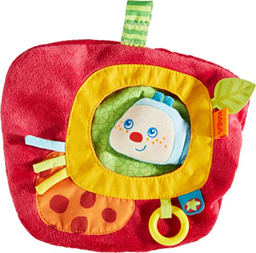 HABA 303191 – Spielkissen Raupe Mina, Kissen mit Raupen-Fingerpuppe für Babys ab 0 Monaten, farbenfrohes Schnullertuch, mit Klettverschluss für Schnuller oder zum Befestigen an Laufstall