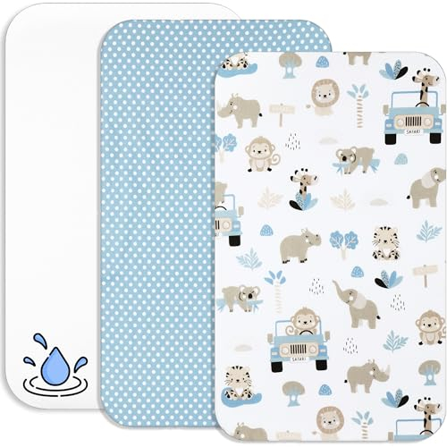 Lovely Hippo 2X Spannbettlaken 100% Baumwolle + 1X Matratzenschoner 100% wasserdichtem Material - Set 3X - Kompatibel Chicco, Kinderkraft (Safari Blau, 50 x 83 cm)