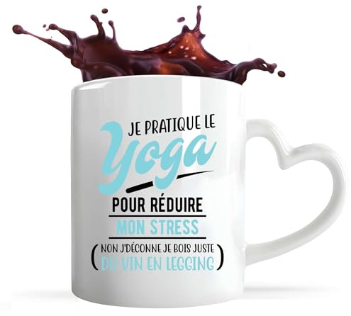Otshirt Tasse Coeur Je Pratique le Yoga | Mug avec anse en forme de Coeur | Idée Cadeau Yoga Humour Zen Méditation Cadeau Drôle Original Souplesse Bien-Être