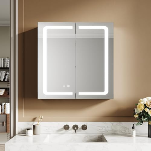 SIRHONA Armoire de Salle de Bain avec Miroir et LED éclairage, Armoire de Toilette Miroir avec Prise et Étagère Réglable, Anti-buée, 3 Températures de Couleur, Meuble Pharmacie Salle de Bain 65x65cm