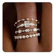 GEMAURA 4 Stück Ringe Gold Set für Frauen 14 Karat Vergoldete Stapelbare Ringe mit Zirkonia Engagement Verlobungsring Ring Gold Damen Statement Daumenring Damen Größe 60