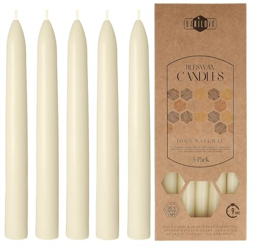 Danilovo Reine Bienenwachs Stabkerzen 5 Stück – Natürliche, Nachhaltige, Lang Brennende Bienenwachskerze für Jeden Anlass & Kerzenständer - Tropffrei, Rauchfrei, Honigduftende, Weiß