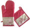 Set Grembiule Con Pettorina Guanto e Presina Casette Rosso Natale 100% Cotone (Guanto e Presina)