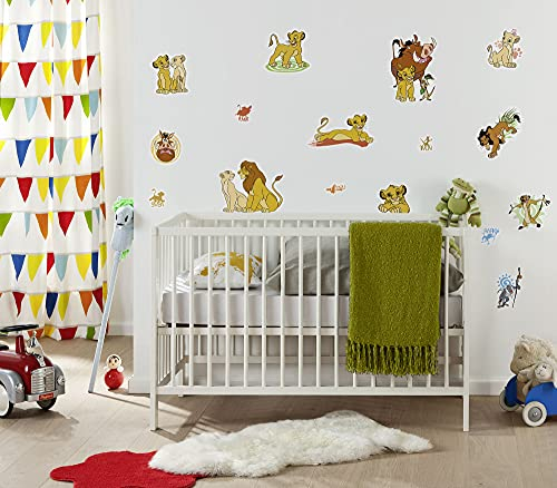 Komar Disney Wandtattoo Lion King Circle of Life - 50 x 70 cm (Breite x Höhe) - 16 Teile - Pumbaa, Timon, Simba, Tiere, Deco-Sticker, Wandaufkleber, Wandsticker, Wanddeko, Kinderzimmer - 14098h