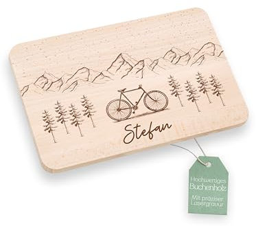 Geschenk Mann, Frühstücksbrett personalisiert Mann, Brotzeitbrett mit Gravur, Geburtstagsgeschenk Mann, Vesperbrett, Abenteuernah (Fahrrad Berge)