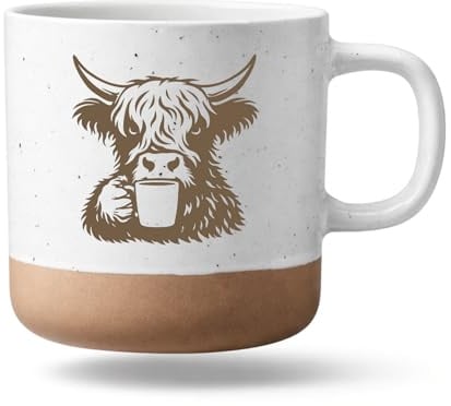 Bergliebe Keramiktasse Highland Kuh | Kaffetasse mit Tiermotiv | Teebecher weiß mit beigem Boden | Geschenkidee für Tierfreunde, Geburtstag | 360 ml Pohmer Design (1. Highland Kuh Tasse)