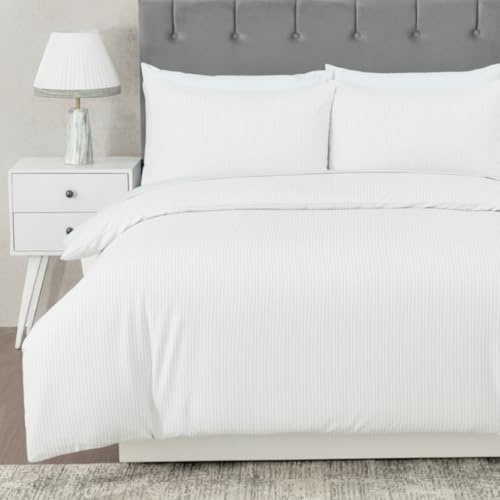 MHG Textiles White Striped Duvet Cover Set Double 200x200cm – T200 Cotton-Rich Polycotton Bedding – Soft, Breathable & Durable – Includes Pillowcases, Button Closure & Corner Ties