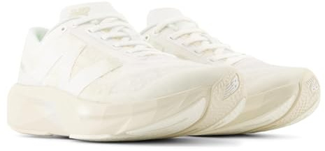 New Balance Damen FuelCell Rebel V4Laufschuh