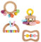 TOYANDONA 4 Pezzi Sonagli di Legno Naturale Teethers Montessori Ispirati - Sonaglio Scuotendo Suono, Anello di Dentizione Crepitio per Neonati e Bambini