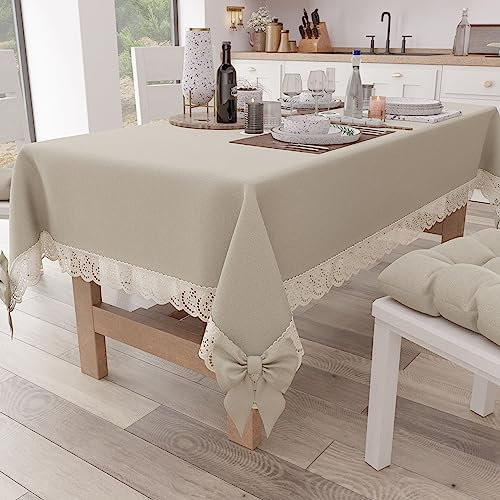 PETTI Artigiani Italiani - Tovaglia, Tovaglia da Tavola, Tovaglia Cucina Rettangolare con Pizzo Sangallo e Fiocchi, Tovaglia Copritavolo Tinta Unita in Cotone, X6 Posti (140x180 cm) Beige