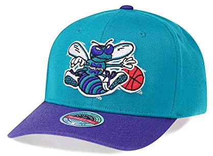 Mitchell & Ness Charlotte Hornets Team Two Tone Red Line Solid Flex Snapback CapCharlotte Hornets Team Two Tone Red Line Solid Flex Snapback Cap