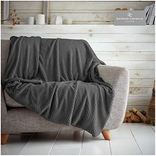 GC GAVENO CAVAILIA Waffle Popcorn King Throw – Soft Honeycomb Textured Blanket for Sofa and Bed | Lightweight, Fluffy and Easy Care Bedspread | Cosy, Warm Throw for All Seasons, Charcoal, 200x240 cm