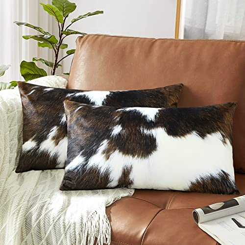 JOTOM 2er Set Kissenbezüge Sofakissen Dekorative Plüsch Dekokissen Kuschelkissen Plüschkissen Couchkissen Weich Flauschig Kissenbezug für Sofa Schlafzimmer (30 x 50 cm, Kuh Muster)