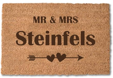 4you Design Fußmatte Kokos 60 x 40 Personalisiert mit Familien-Namen – Motiv Mr. & Mrs. – 100% natürliche Kokosfaser – Rückseite rutschfestes Vinyl – Matte Indoor – Kokosfußmatte für die Haustür