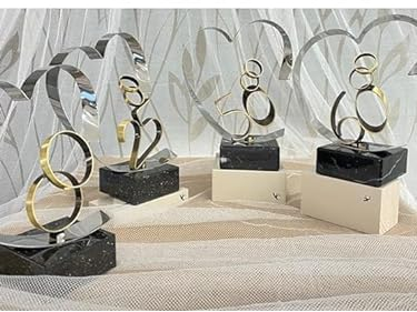 El Faro Regalo Bodas de Oro, Bodas Plata, Bodas de Diamante Personalizado, Figura Aniversario grabada