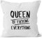 MoonWorks Kissenbezug Queen of Fucking Everything Deko-Kissen 40x40 Baumwolle weiß