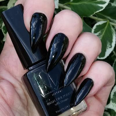 Black Henna Vivien Kondor Henna infused Permeable Vegan Nail Polish No UV Led Needed