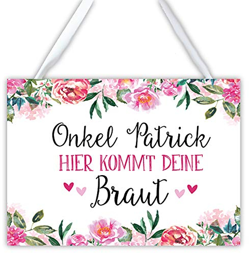 Schild für die Hochzeit Hier kommt deine Braut, für eure Trauung in A4 inklusive Satinband auf einer MDF-Platte, individualisierter Name, weiß Blumen