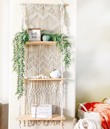 SnugLife Makramee-Hängeregal – 3-stöckiges Wand-Pflanzenregal mit handgefertigtem gewebtem Seil – Boho-Regale für Küche, Bad, Heimaufbewahrung, schwimmendes Pflanzenregal aus Kiefernholz