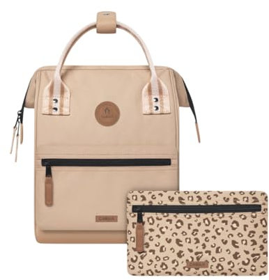 Cabaïa - Adventurer Rucksack Lobito Mini 10L - Wasserabweisend - Laptopfach bis zu 10,5 Zoll - 2 Vordertaschen - vegan zertifiziert - Rucksack für Reisen und Arbeit, Damen & Herren - Beige