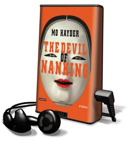 The Devil of Nanking [With Earbuds]: Library Edition (Playaway Adult Fiction)