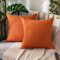 MIULEE 2er Set Wasserdicht Kissenbezug Outdoor Sofakissen Dekokissen Modern Kissenbezüge Dekorativ Kissenhülle Deko aus Polyster Leinen-Optik für Garten Sofa Wohnzimmer Bett 50x50 cm Orange