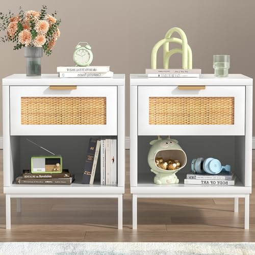 Skokliz Nachttisch 2er Set, Rattan Beistelltisch, Nachtschrank mit Schublade und offener Ablage, Goldener Griff, Metallbeinen, für Wohnzimmer, Schlafzimmer, Sofa, weiß